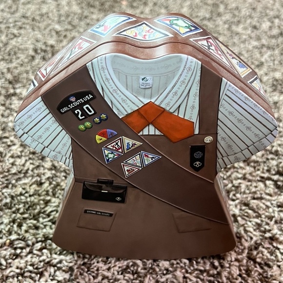 Girl Scout Brownie Tin - Picture 5 of 6